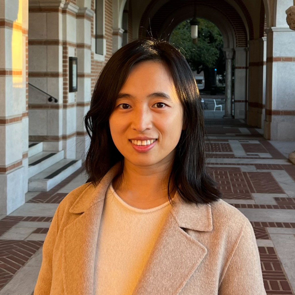 Photo of Yini Zhang